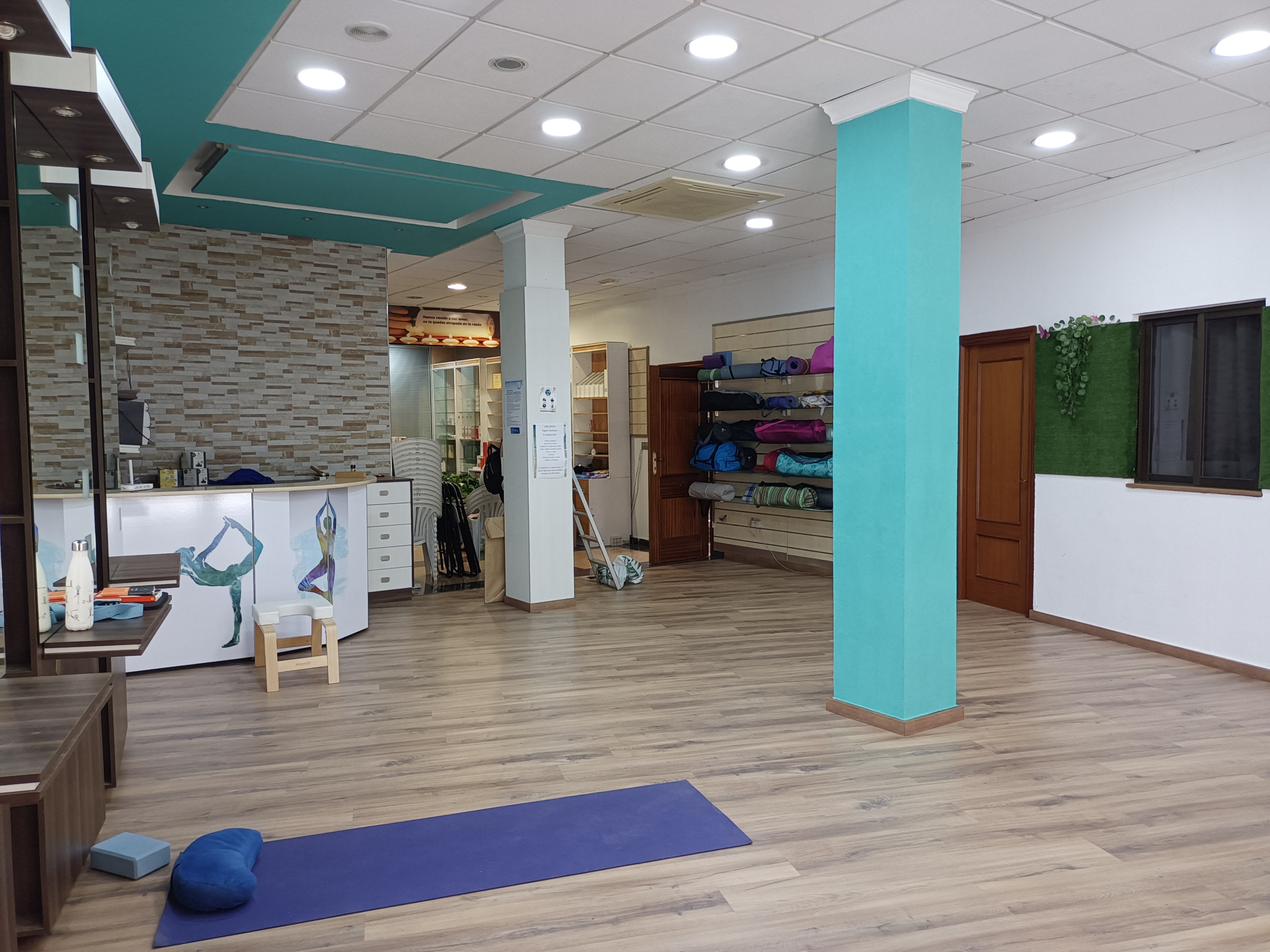 06-sala-principal-desde-izq_0027f829-2023-4307-a43f-9c006cf7ad18