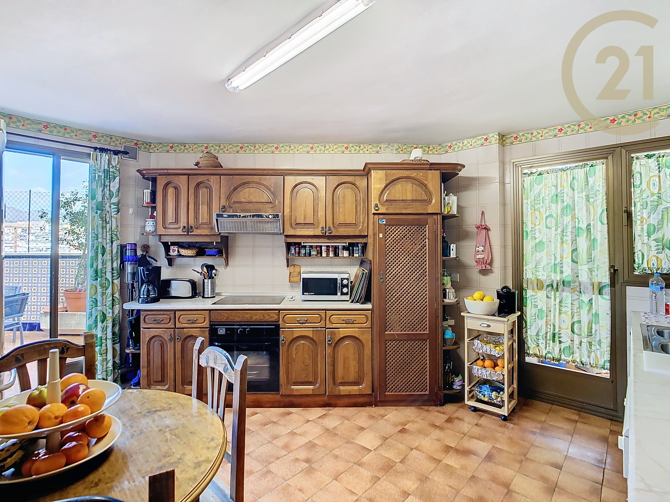 10-cocina_c5720ae9-b806-43c2-8bcb-08abccbc93fd