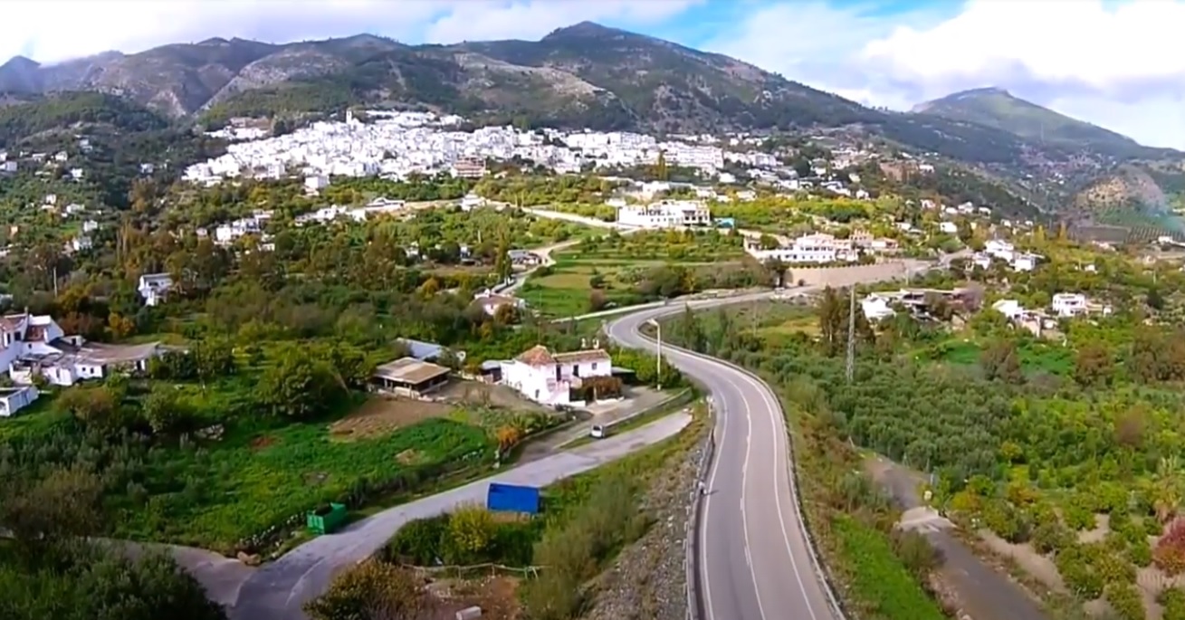 100_52557301-d593-4532-88d8-f70303df059e