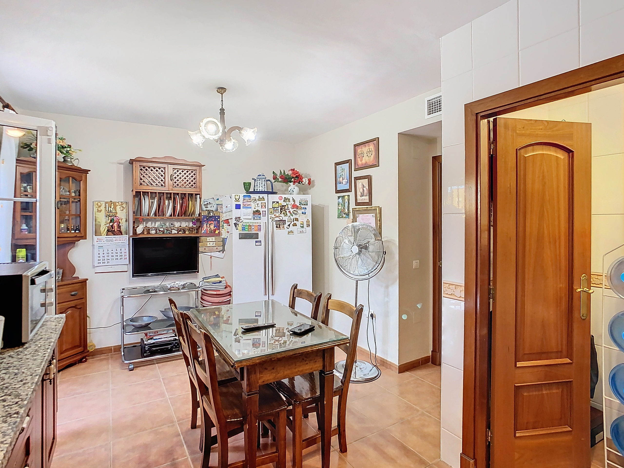 10_8ce25723-5c1e-46c3-83c9-d731c4d15646