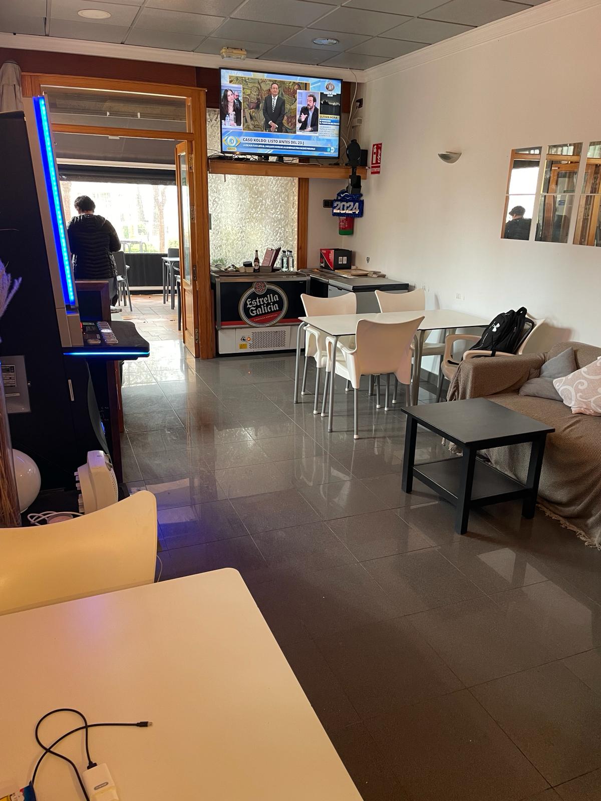 10_8e839bc2-b0e5-449d-8d14-3a379b94831f