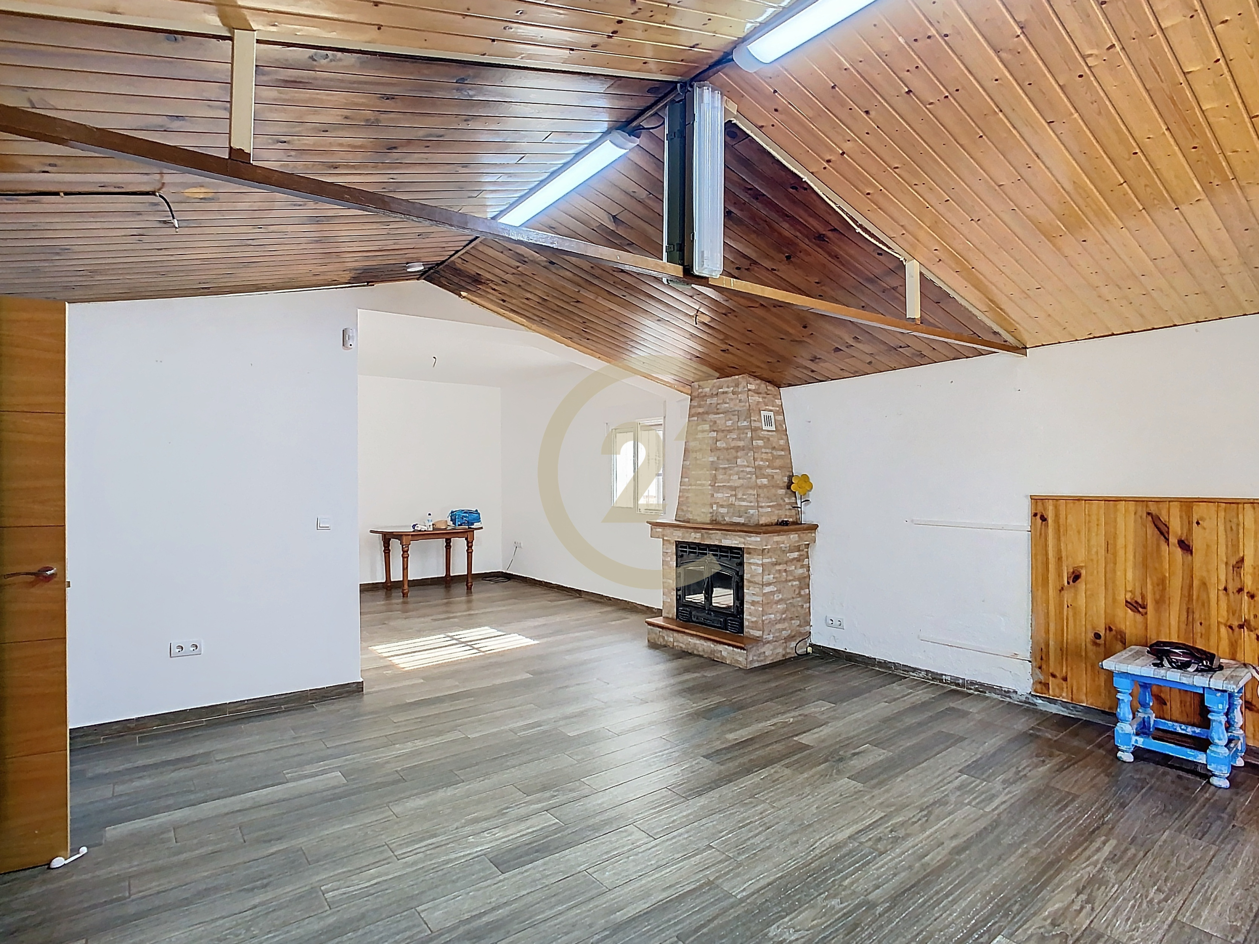 12_2a323202-c920-491b-8c2c-cf45f4c1f5df