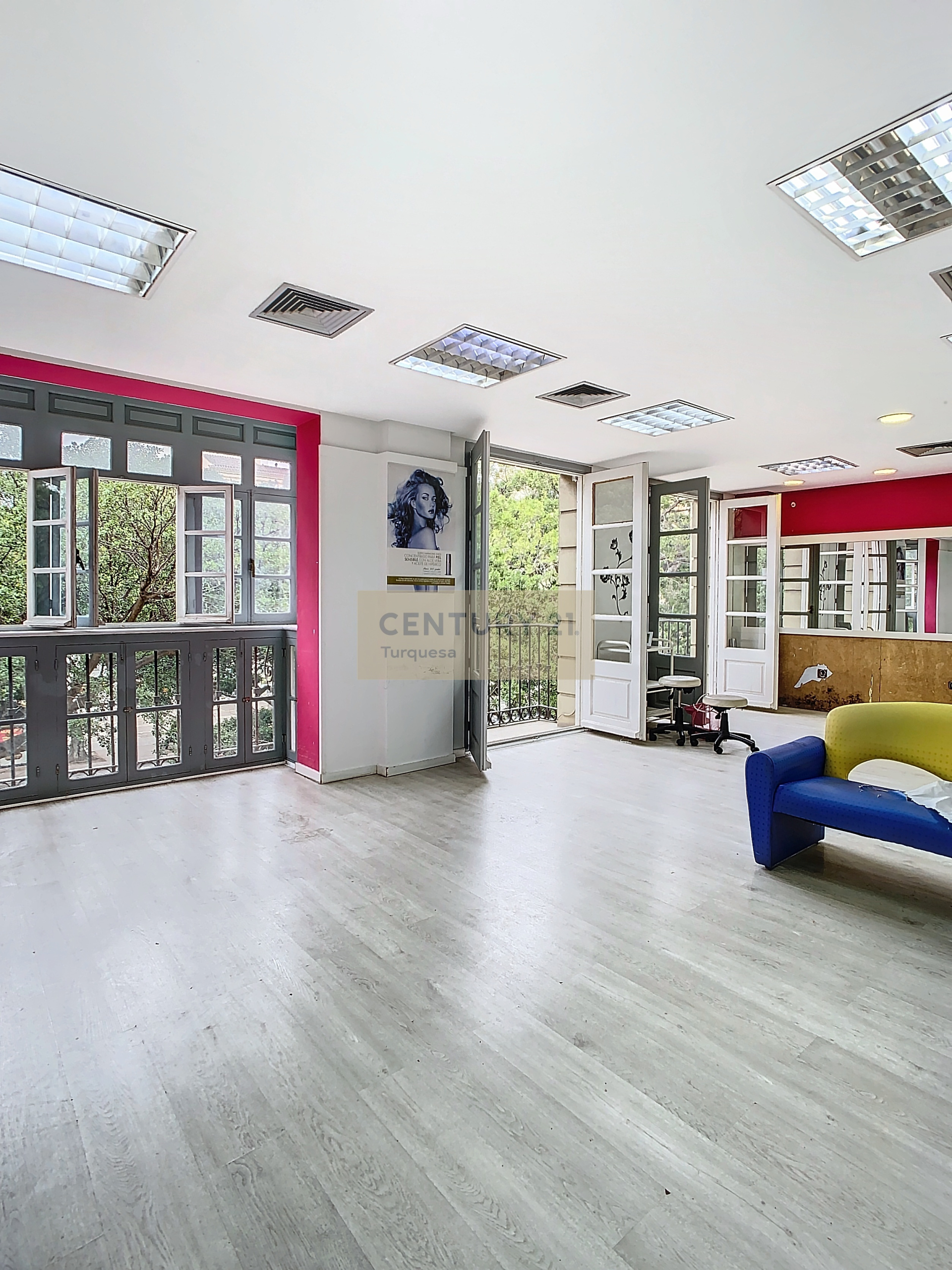 13-salon-ventanas2-jpg_c871900c-ce30-46d4-80e6-0145324a2541