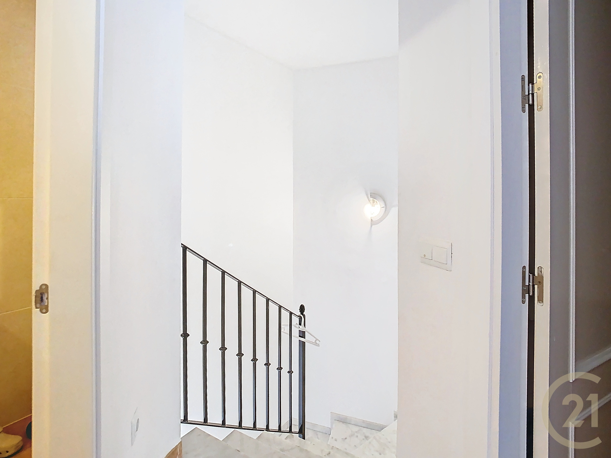 16_3e098e86-8e54-4408-b192-e127f3138009