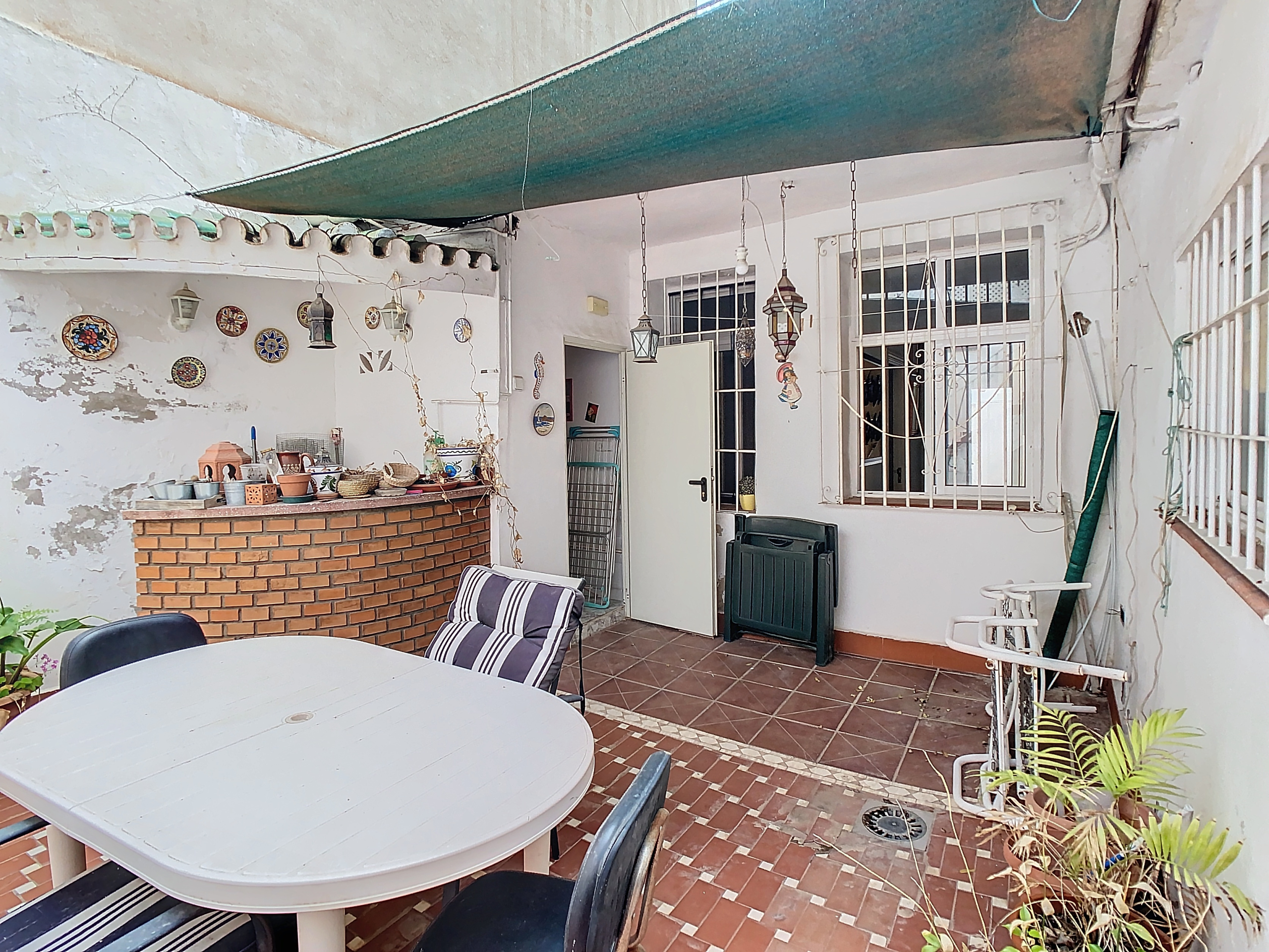 16_ec1ca700-64cb-4879-a7b2-97bd2f179c29