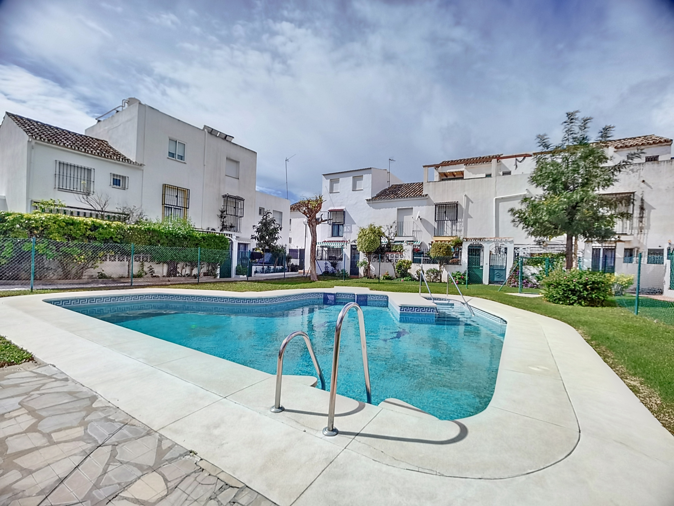 1_59a98b69-7270-435c-8fcd-3ff40ccbf702