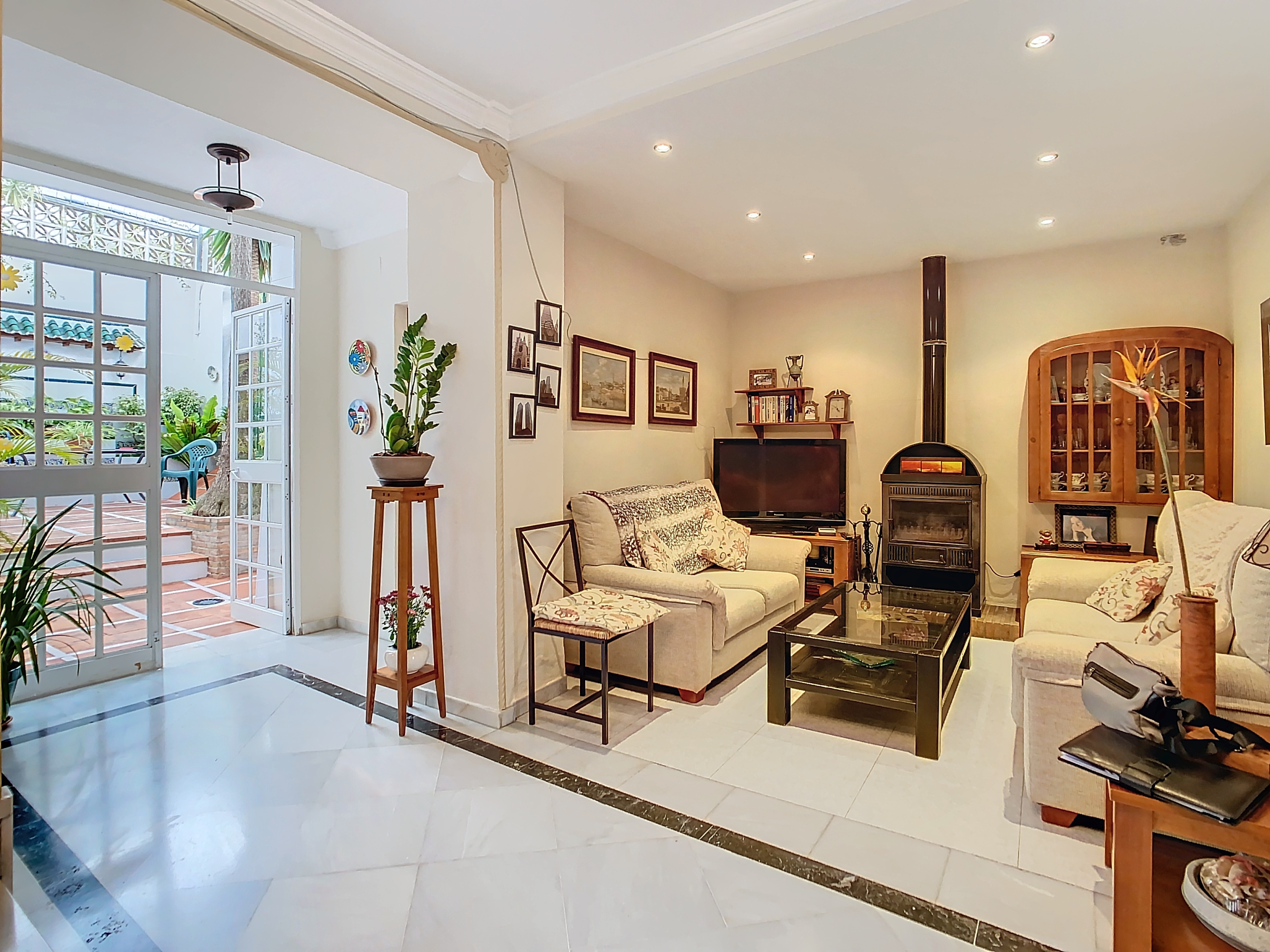 1_5ea188c8-9b6a-493c-ba3b-c7aeff1cb3b4