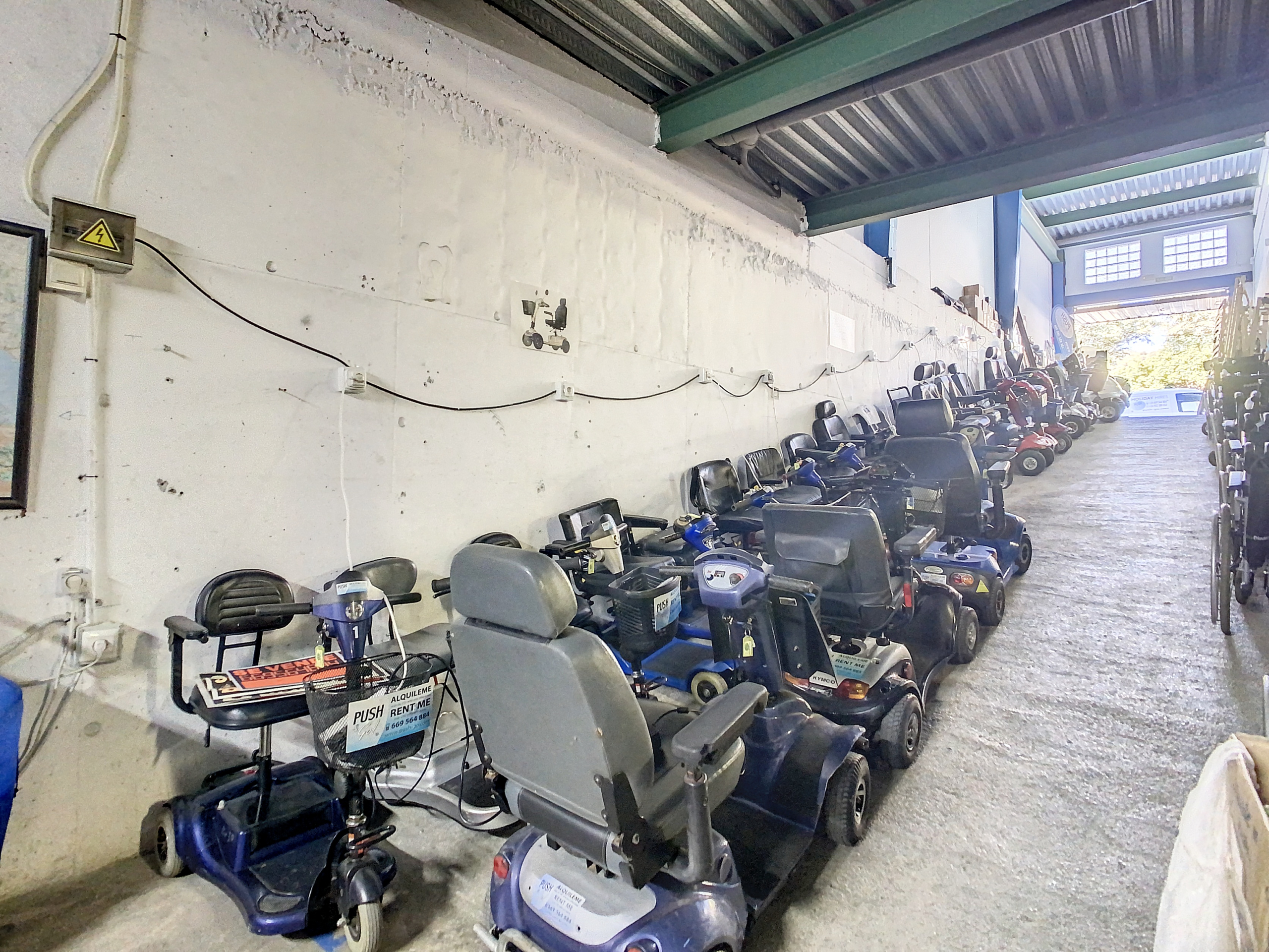 1_a238fefe-66ef-442f-a8a2-81f242412ecf