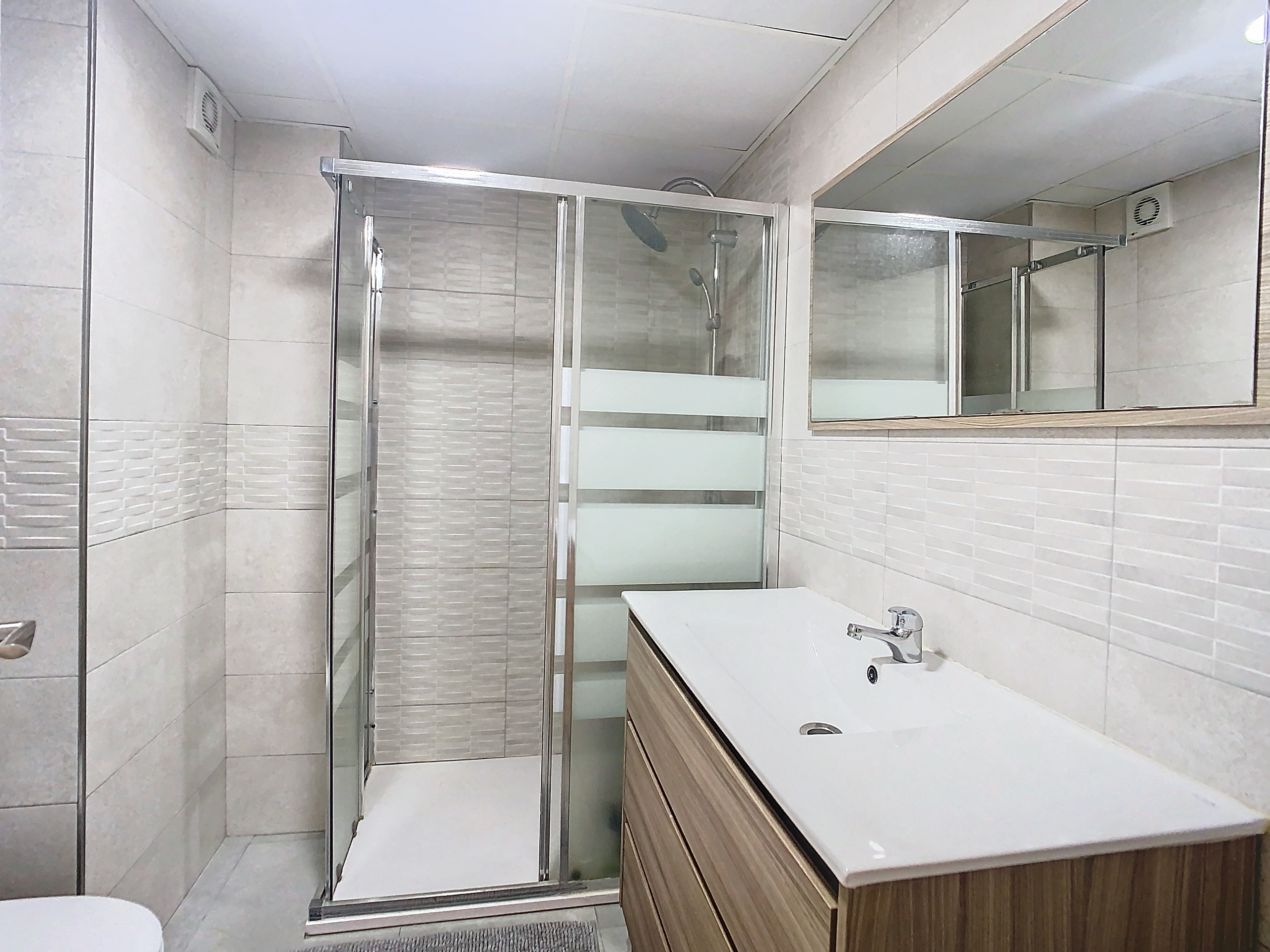 24_ea0b8b8f-972c-4040-a371-c850a101dbff