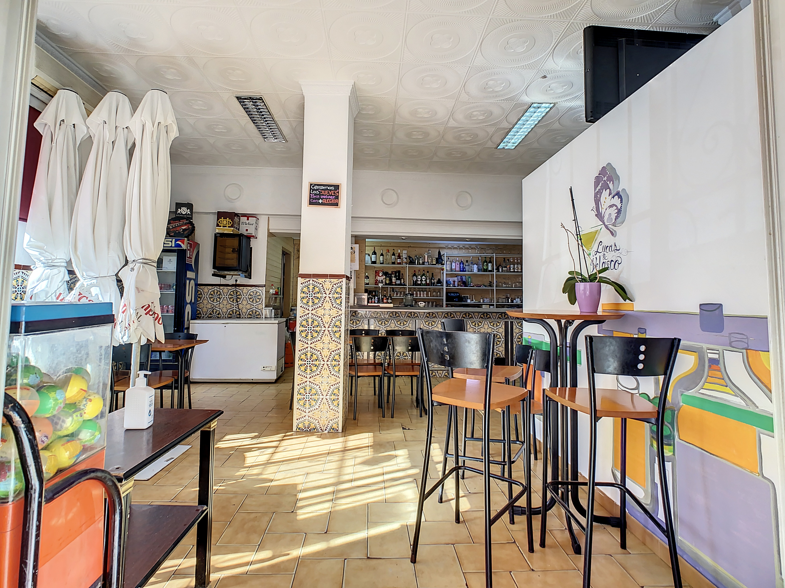 2_3948add4-5952-4963-8441-5e5d4170d698