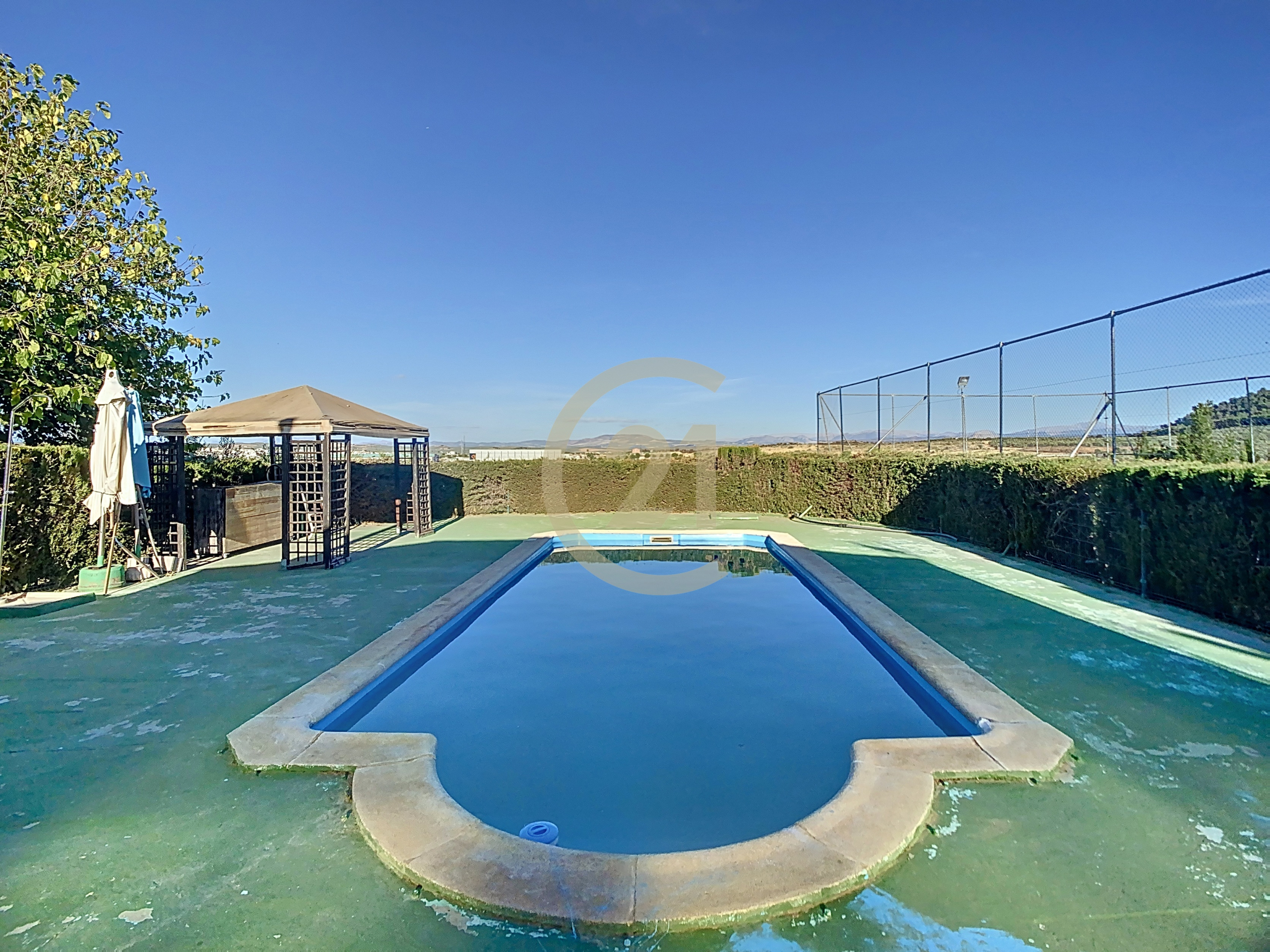 2_647cdcf6-b3d2-4543-a9c7-00648693b9df