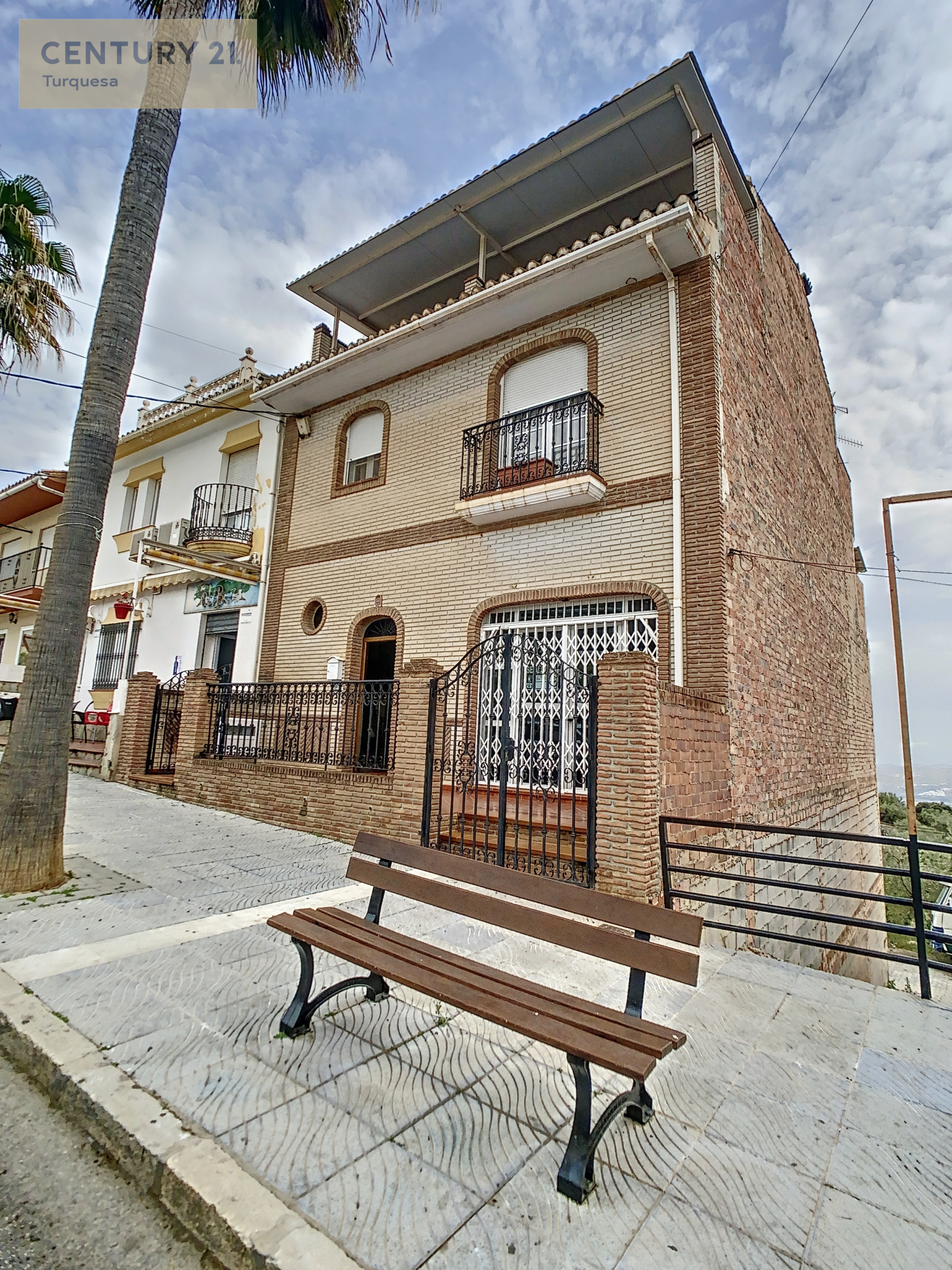 2_8eb57a0d-e054-4232-b028-26f68268942d