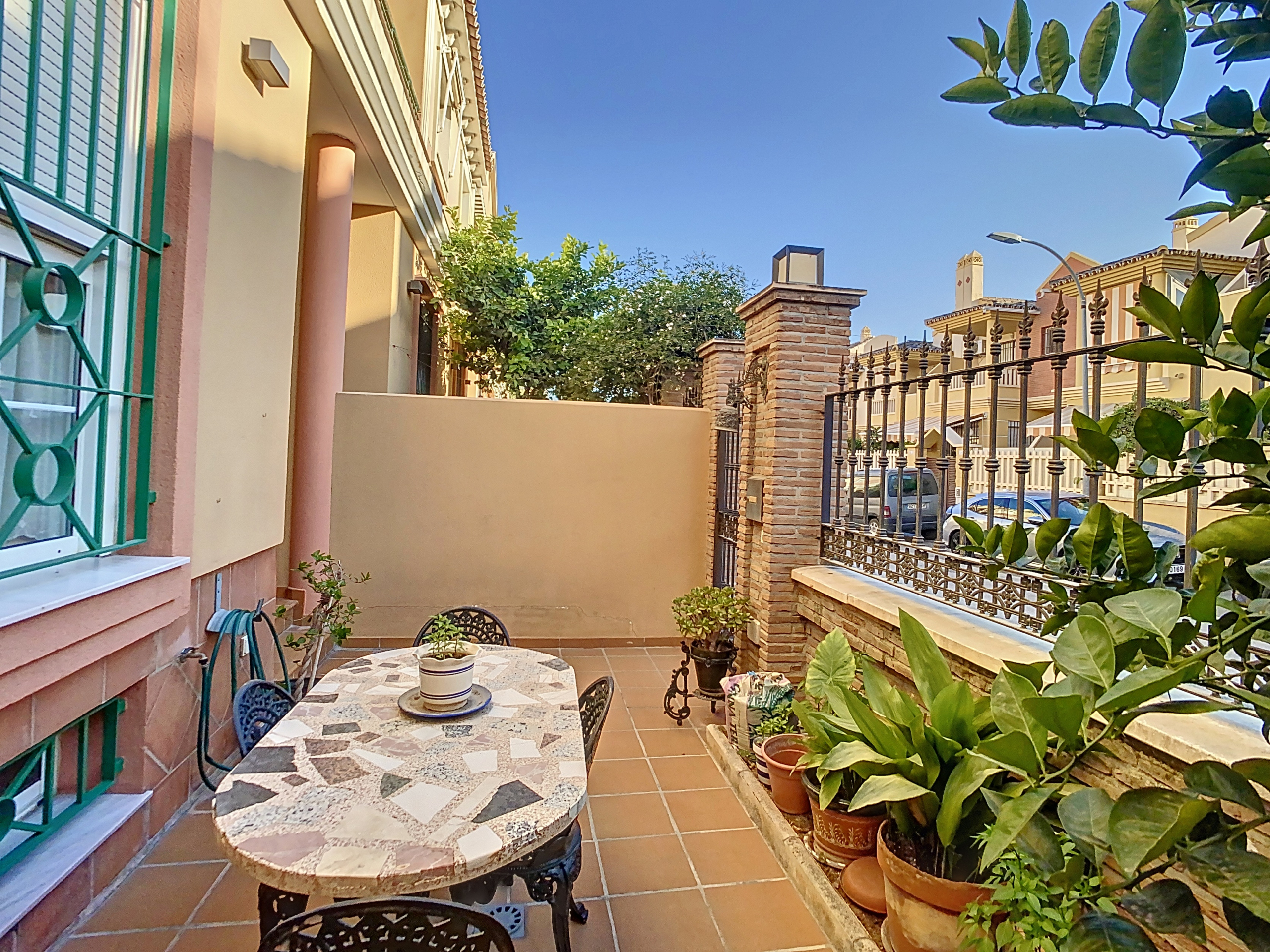 2_9820538c-011b-4d83-b72f-a4f5a4f66b5d