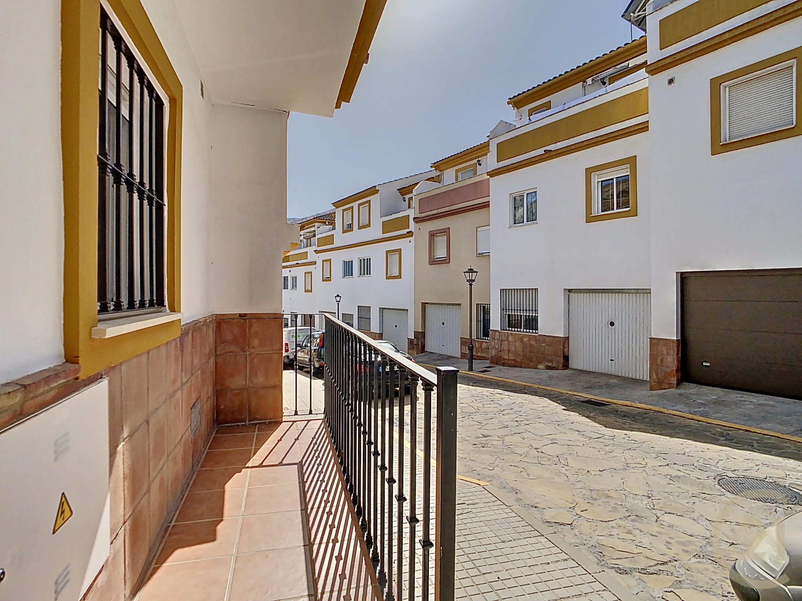 2_a61d6176-30c0-4e14-99c2-c34f03627b31