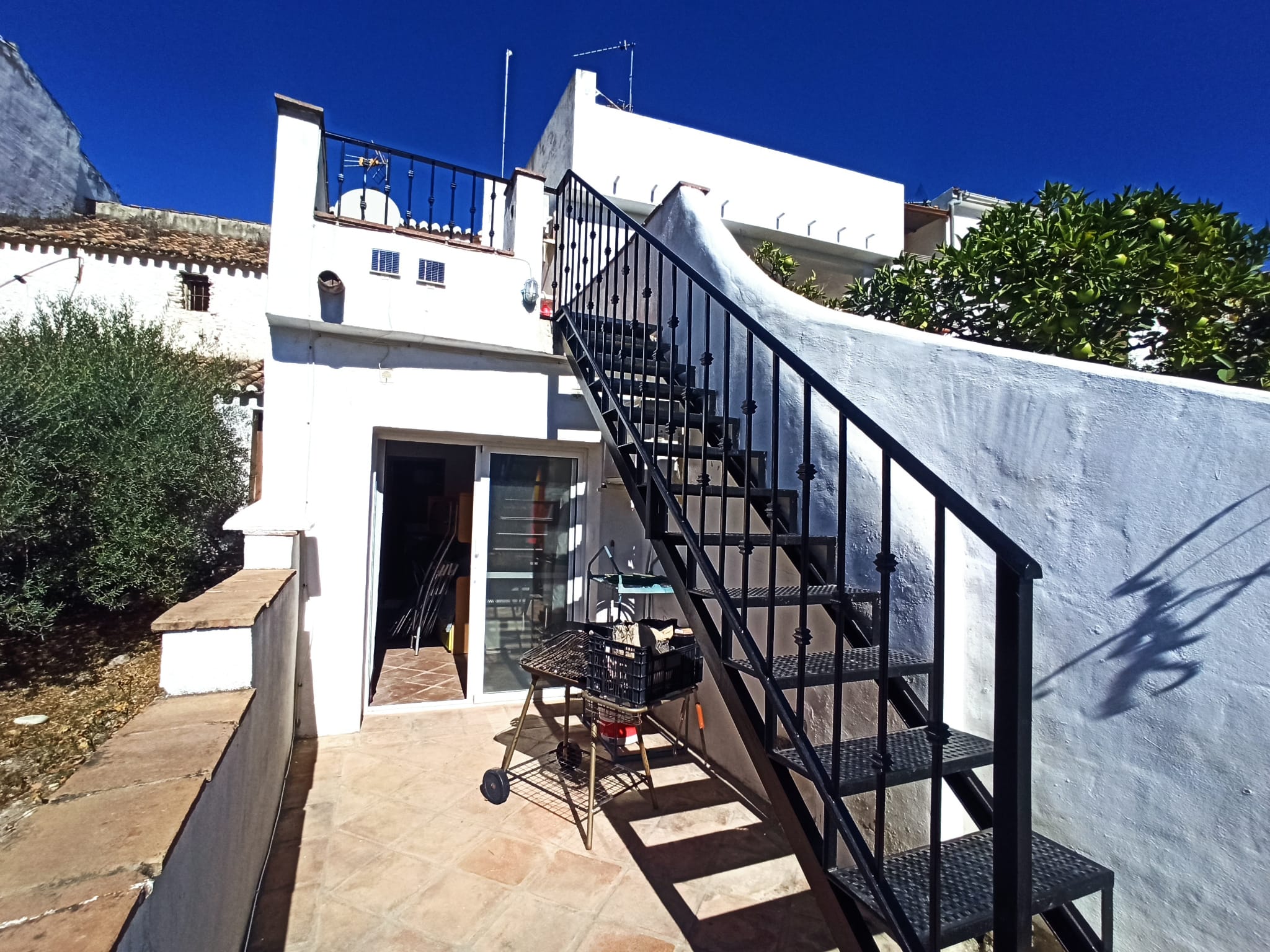 2_ef53c05f-f774-4ba4-8b63-37808edbd620