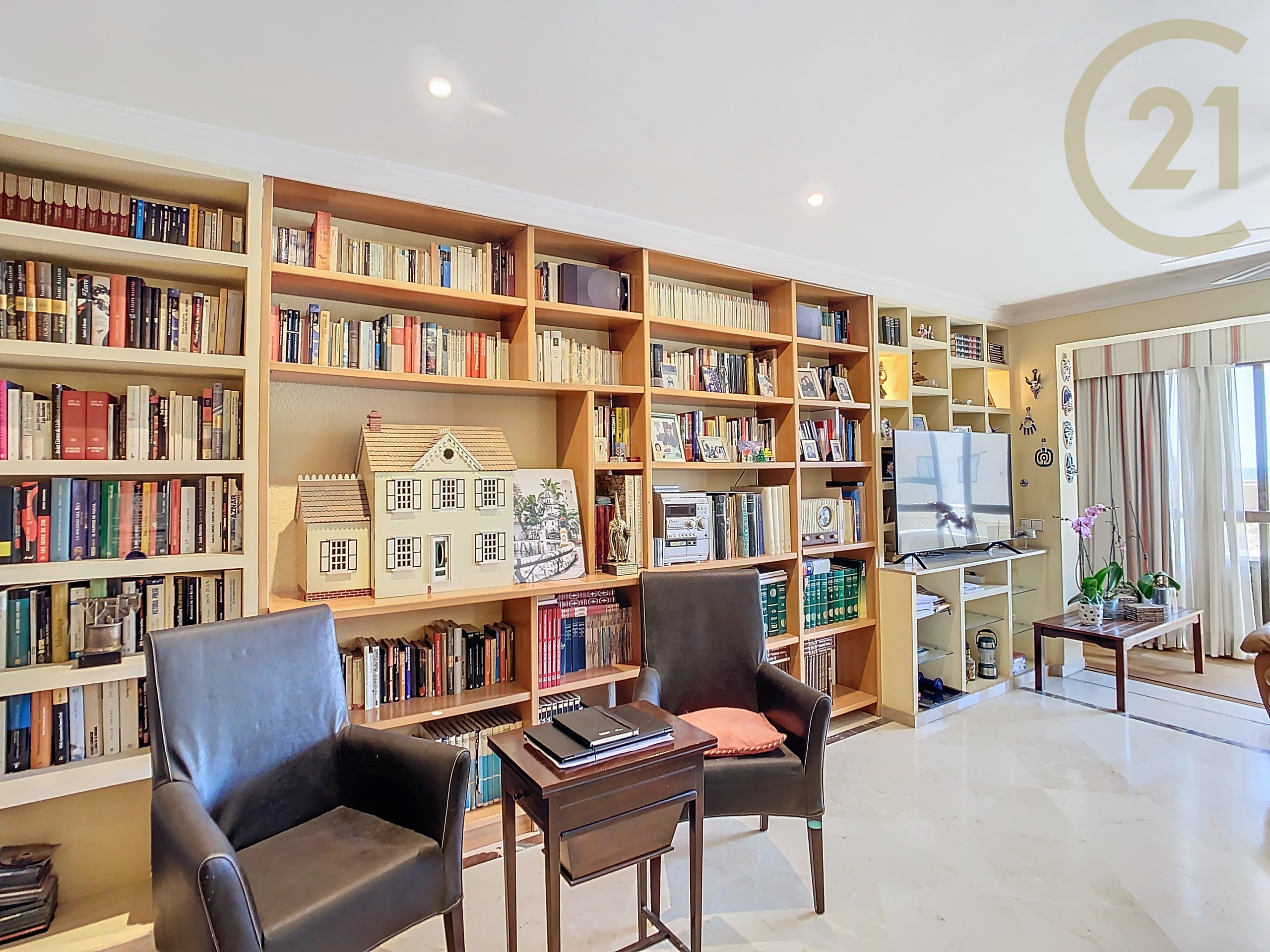 3-salon-3_7e46ae81-f71f-40aa-860e-6a5e4f432d34