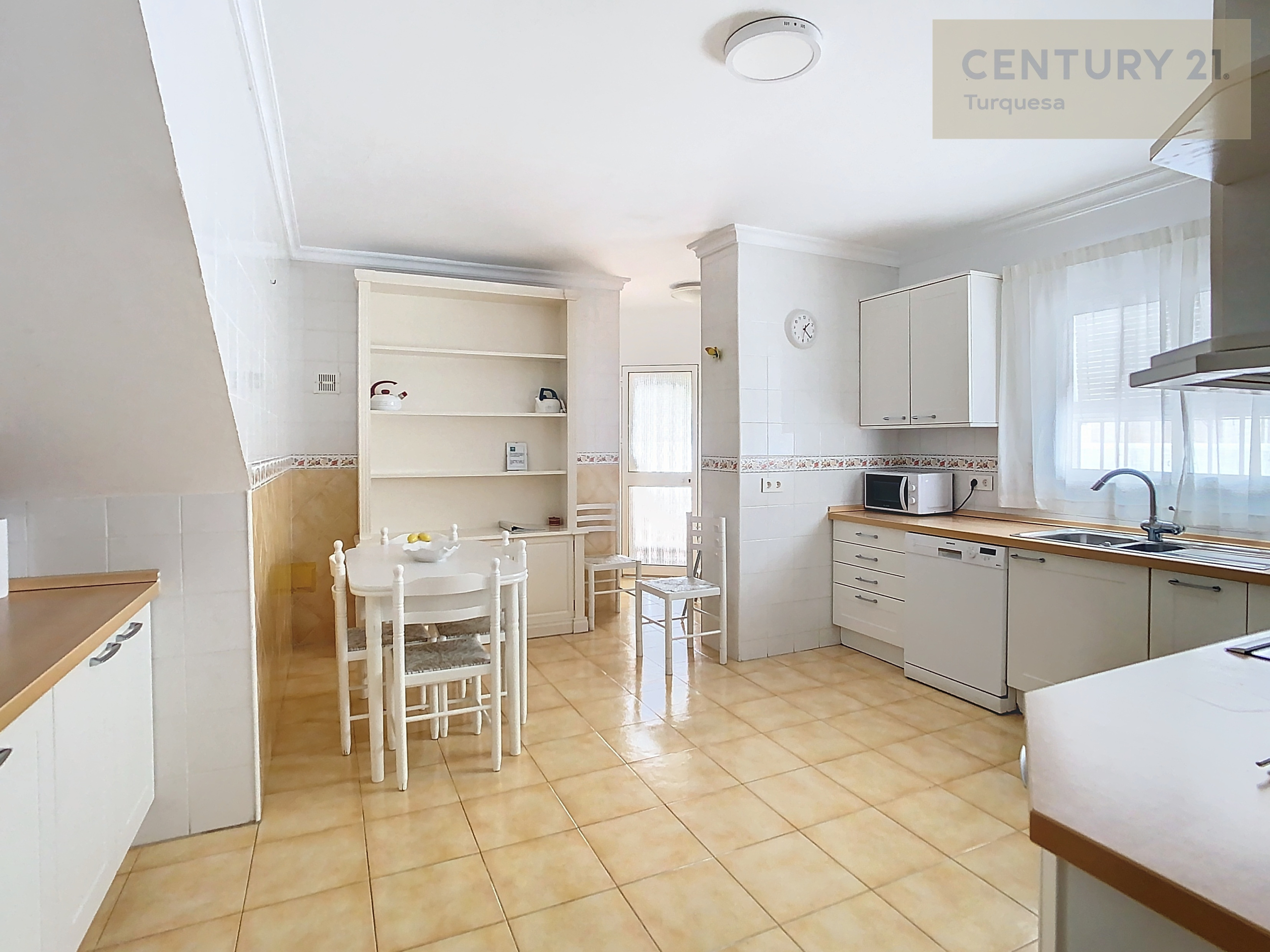 3b_feb62bfa-5262-42ff-af0c-a7f10772d692