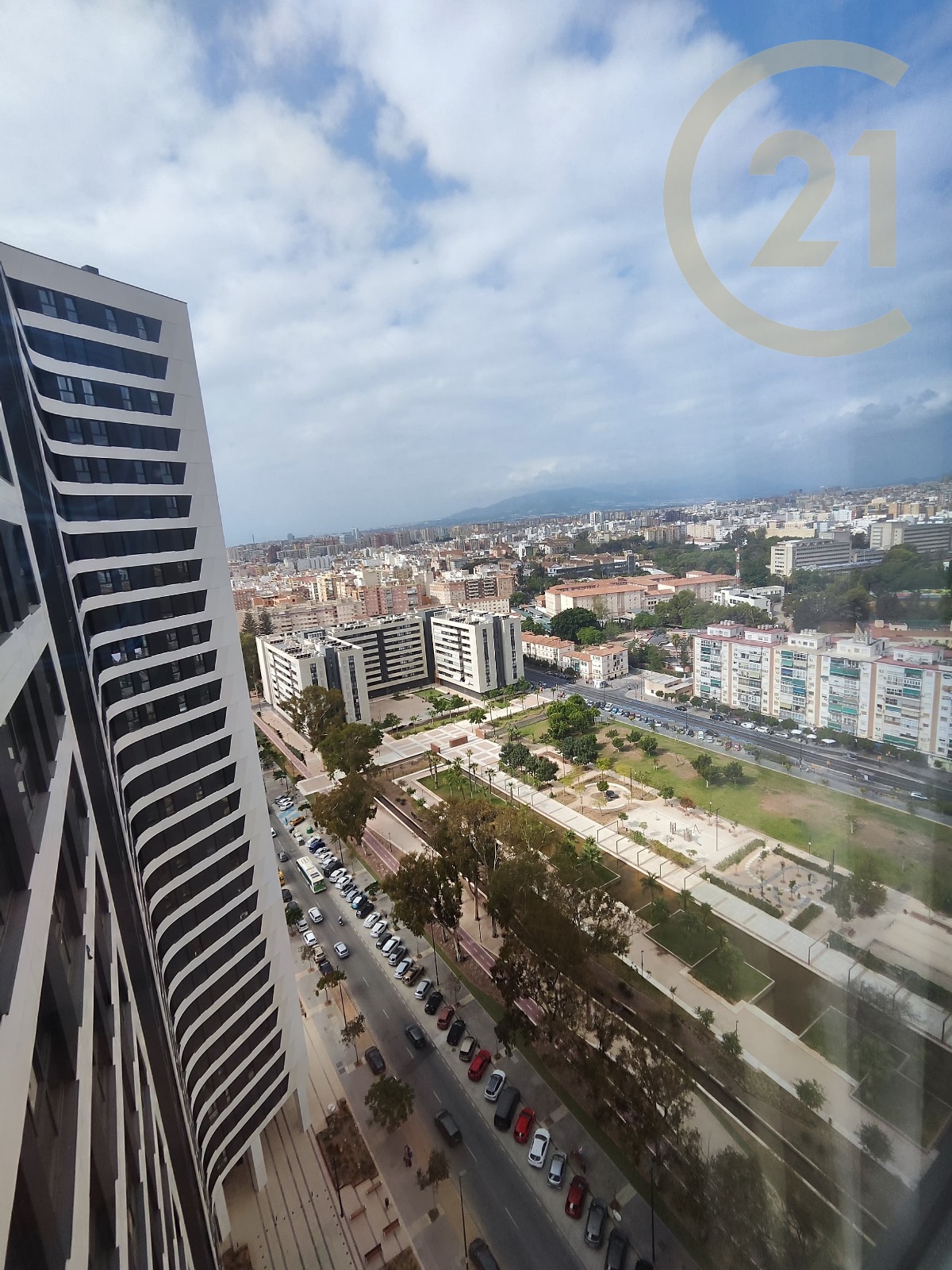 4_ce81b92e-d90f-44e6-a92e-41154a536335