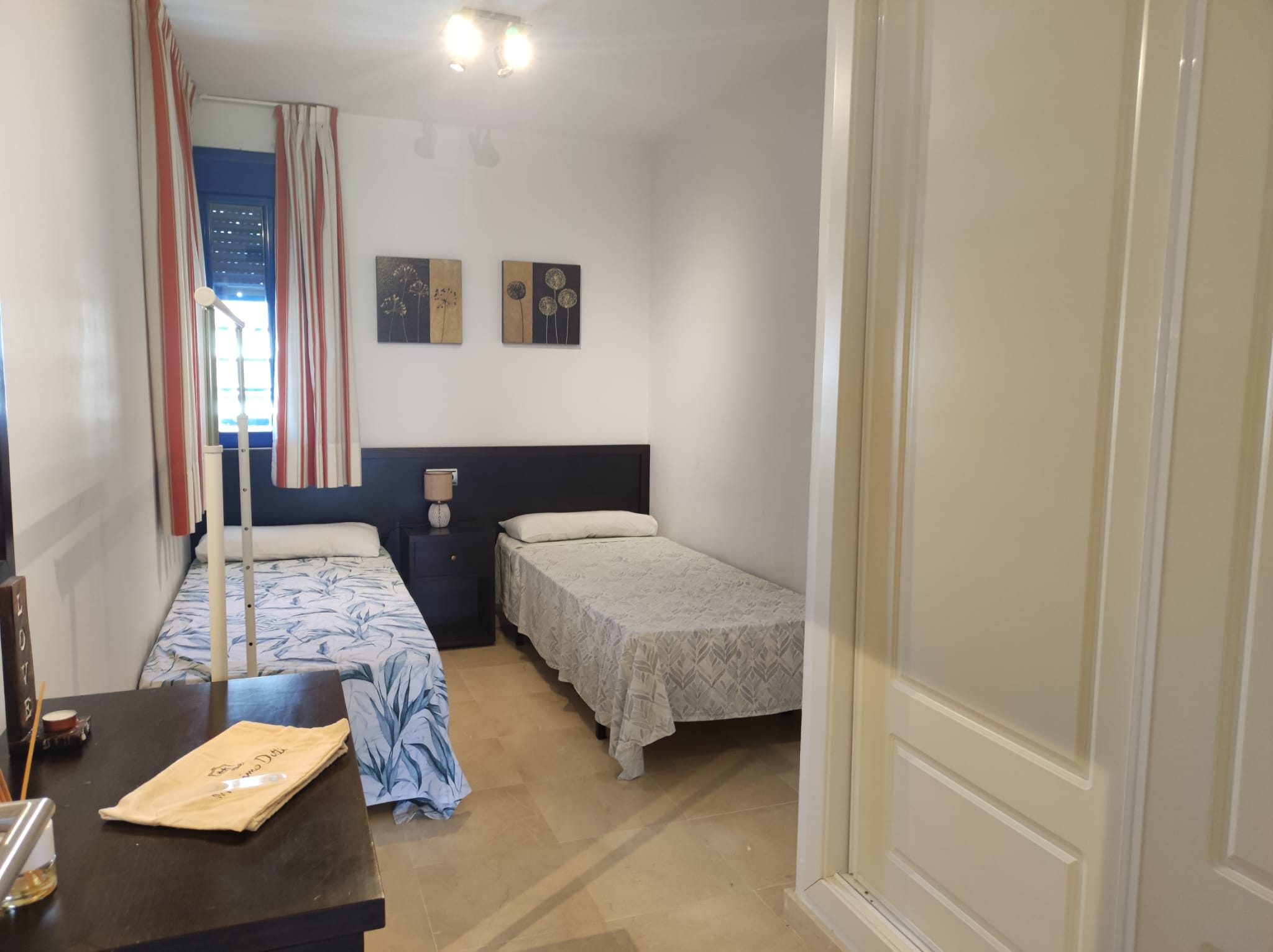 5_b7803a93-2eb5-4aef-a3bb-cbfbef8f7f2f