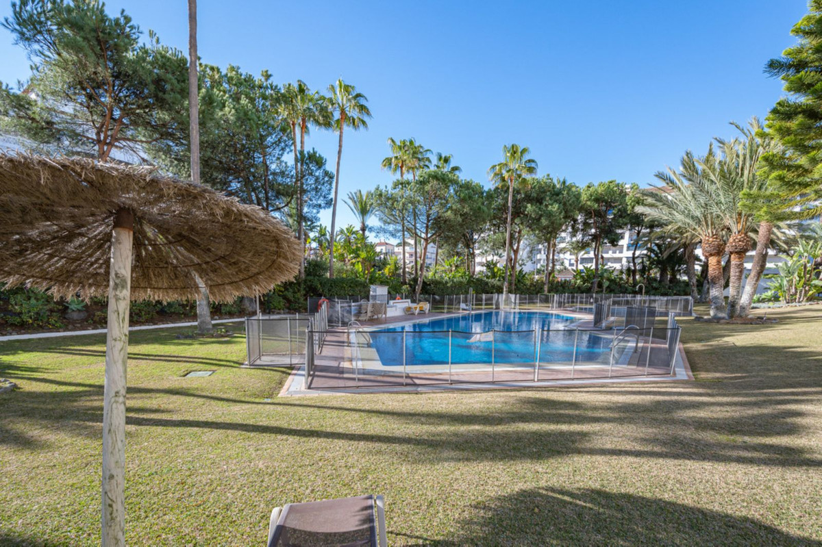 8-e64a9055bba3e77ac8aca3b893cdf826_b5979c8d-3ed0-4efe-b58a-1307862412a0