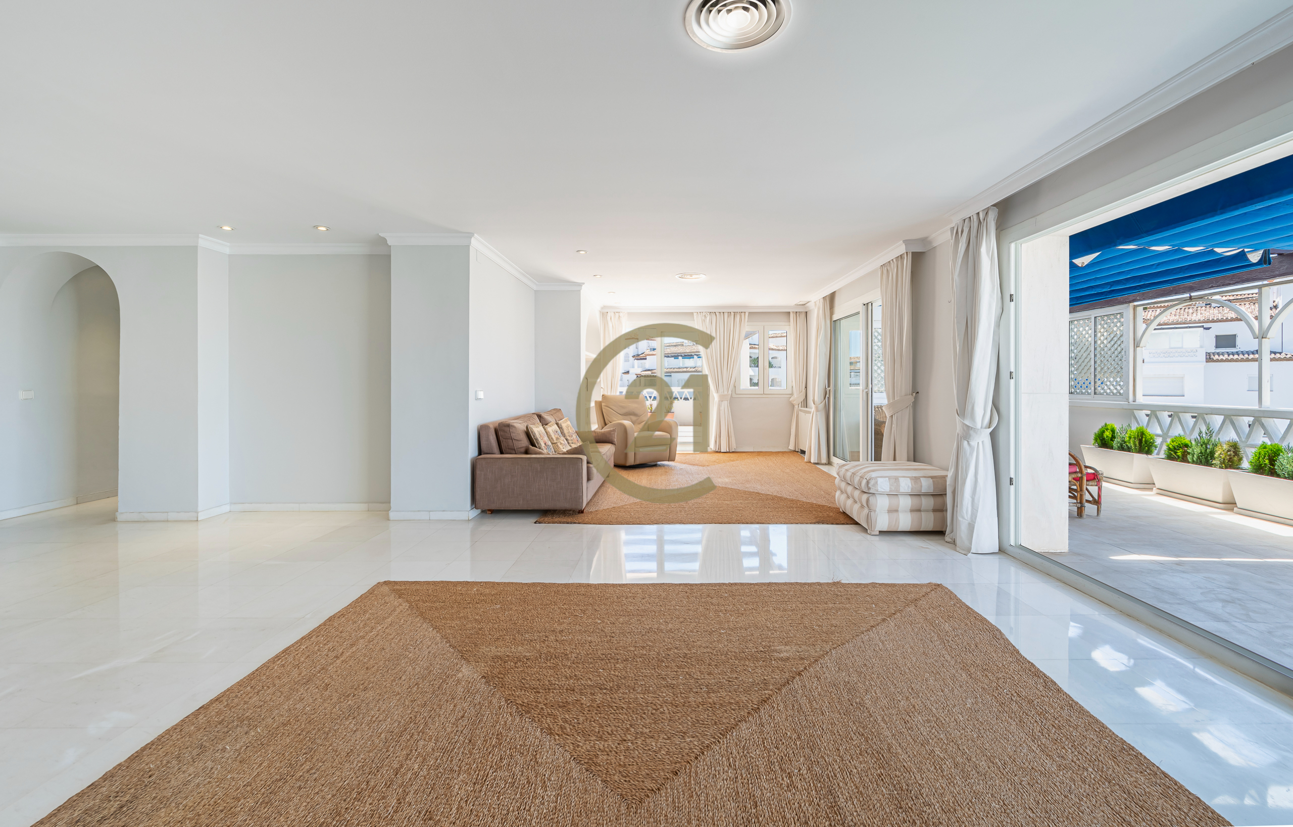 a-sel-20_2b6060b4-cad9-42c8-b829-9e7f07da87b1