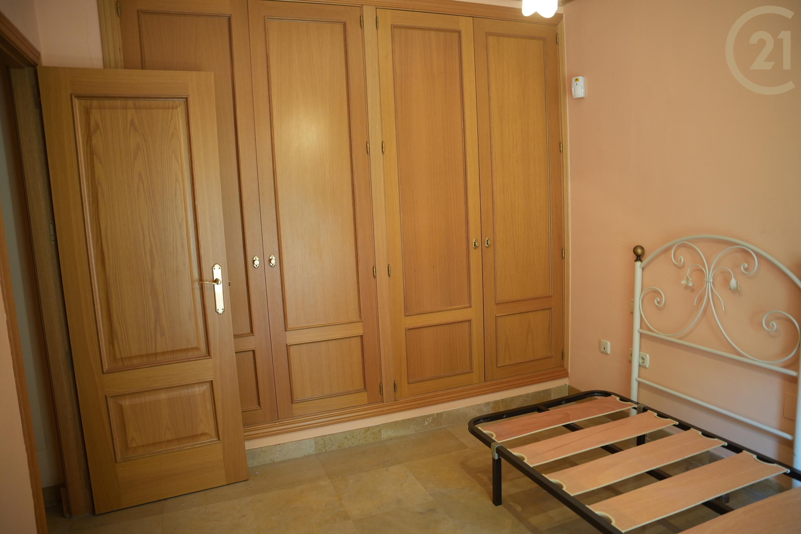 bedaiwi-marbella-aurora-00022-70796ae_7621febd-8755-45ff-894b-fdb451c46ed6