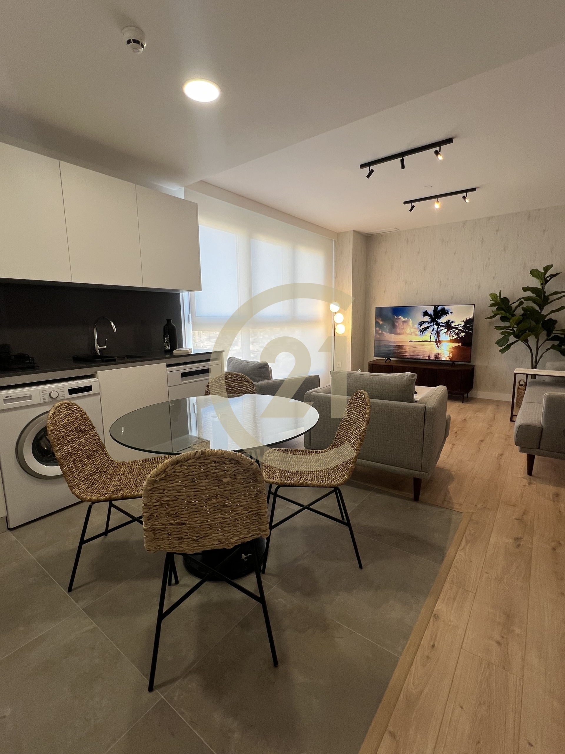 chus-00008-318c71f_29886ee2-4d7f-4018-886b-dc576b6ea247