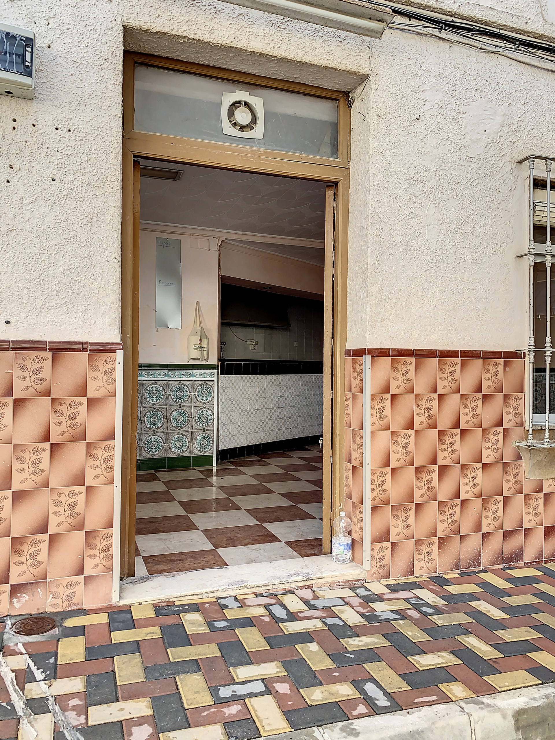 edificiocuevas-1693931945-1693932076-32111-1746c17_16d8ca14-7b1b-49d8-883a-50b4052cd62f