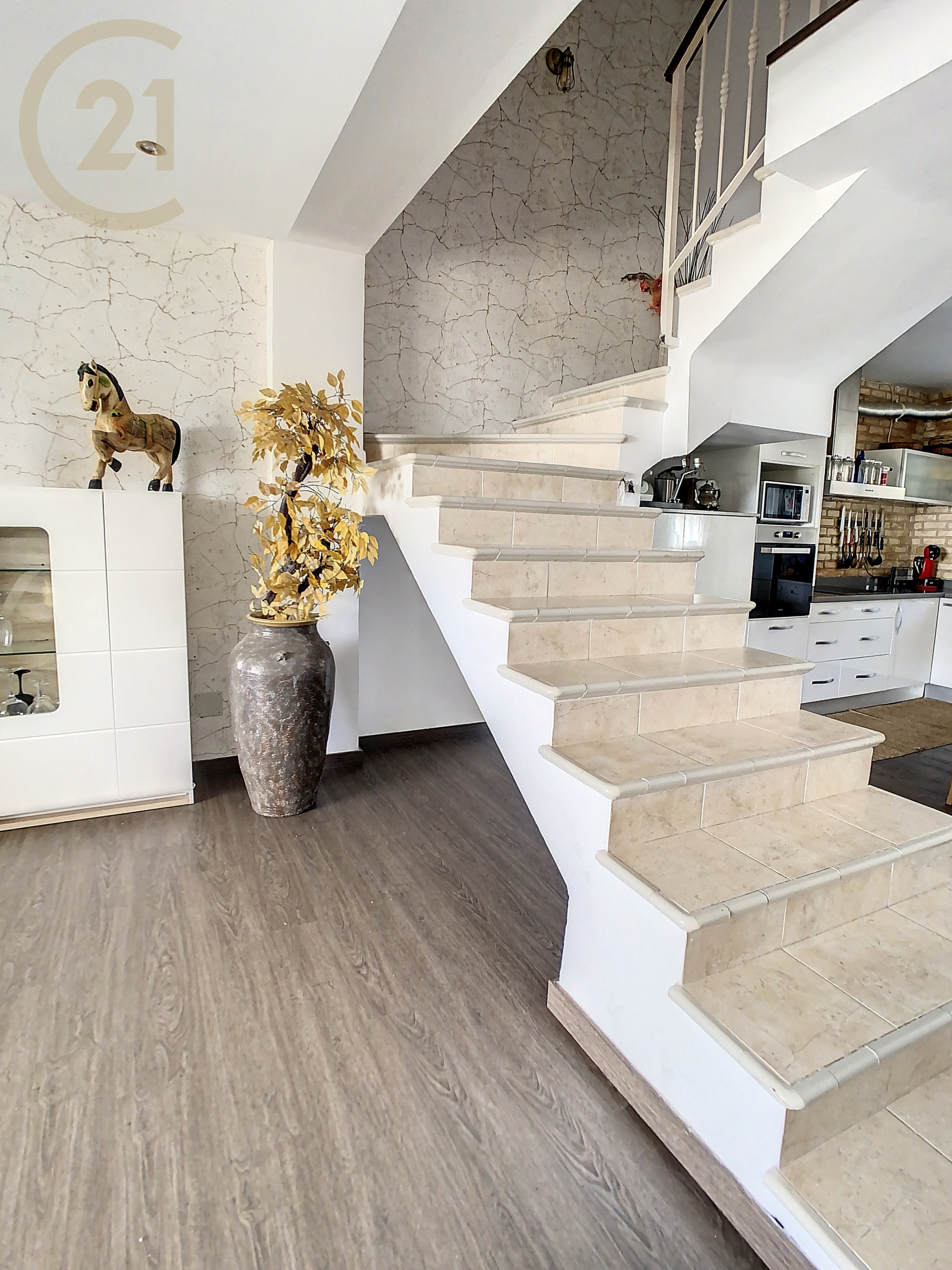 escuderotorremuelle-1679045689-1679049722-49737-8c548ac_9f29afdd-6bd7-4858-a608-42314b0ff9c2