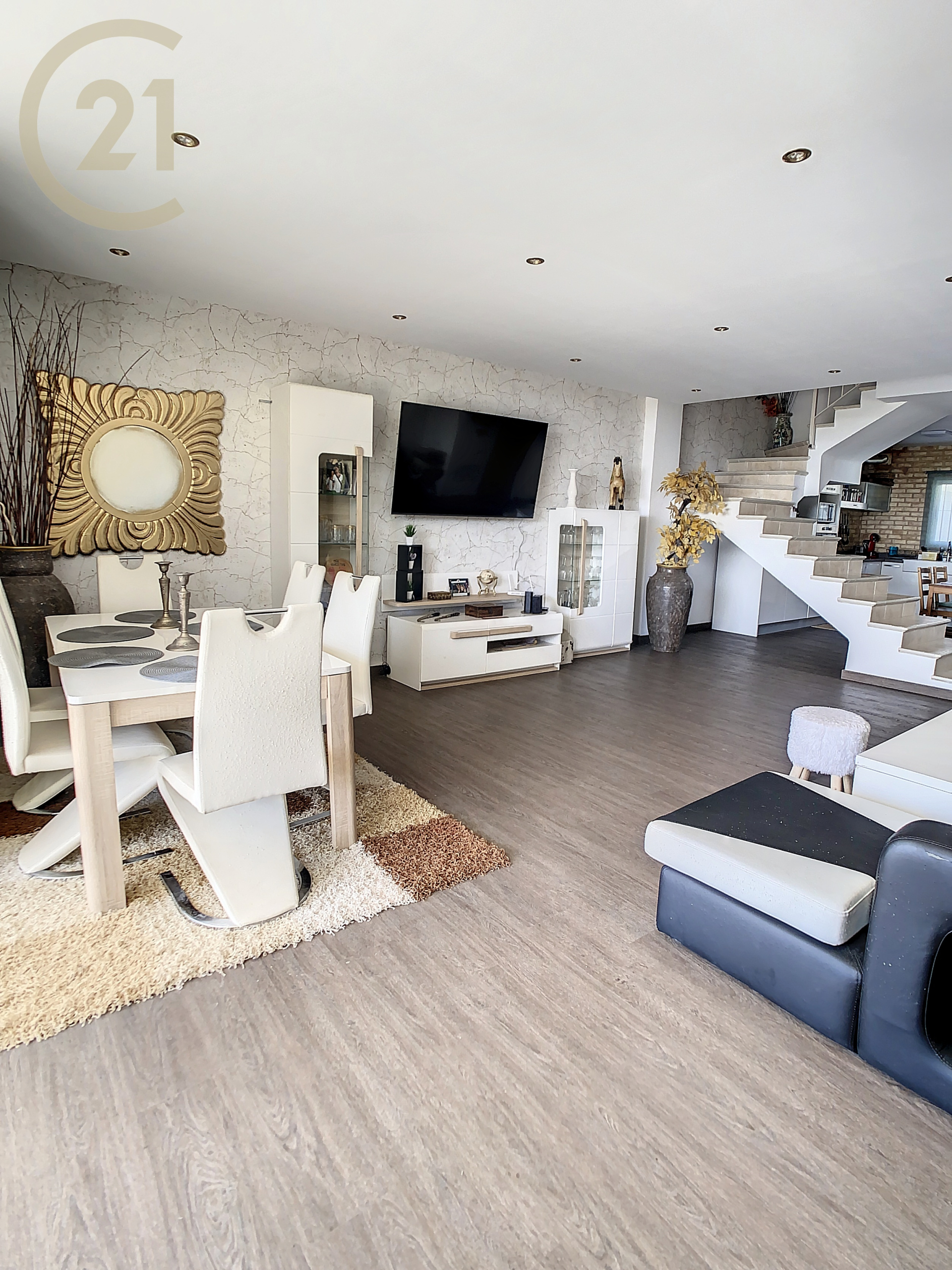 escuderotorremuelle-1679045689-1679049752-49777-9ead832_03f775c7-2260-4f79-9edd-4bc9fc3f805b