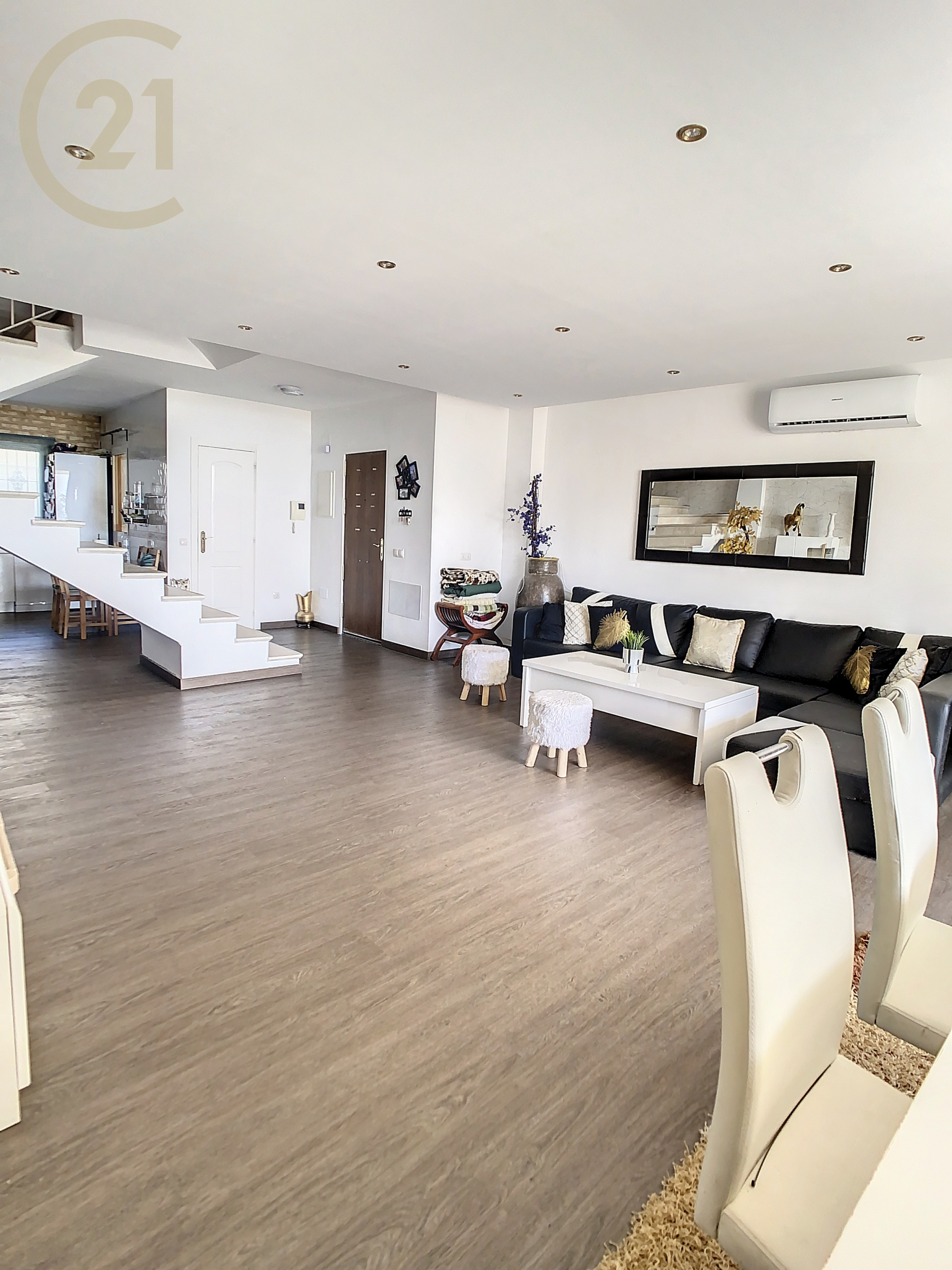 escuderotorremuelle-1679045689-1679049777-49798-c5ce461_c29200db-b5b9-4976-8ef3-aeaff5785426