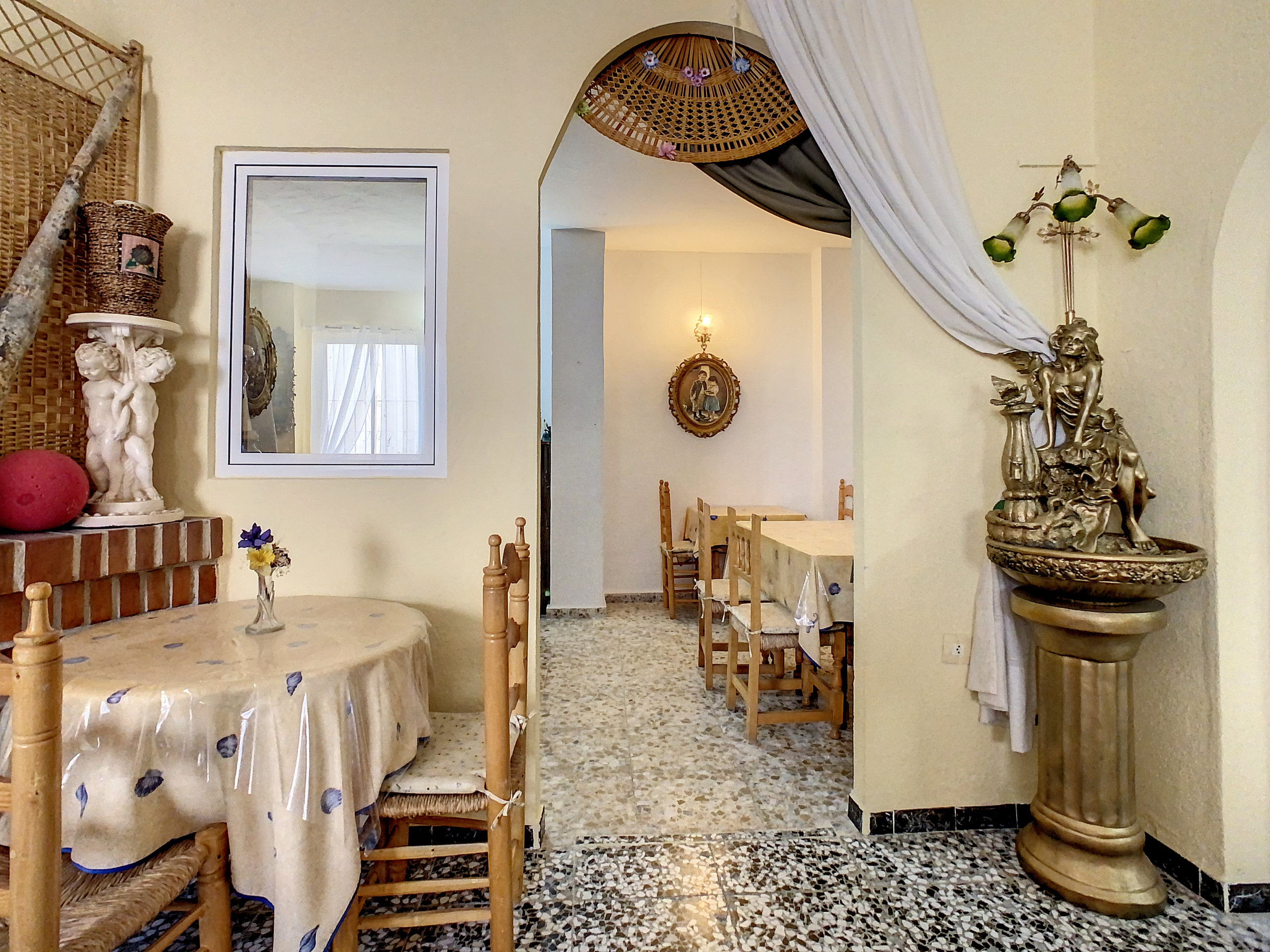 hotelriveratolox-1648639669-1648640555-40631-86a7b78_e1593963-e0ab-4485-b7b8-f025be6bb5e3