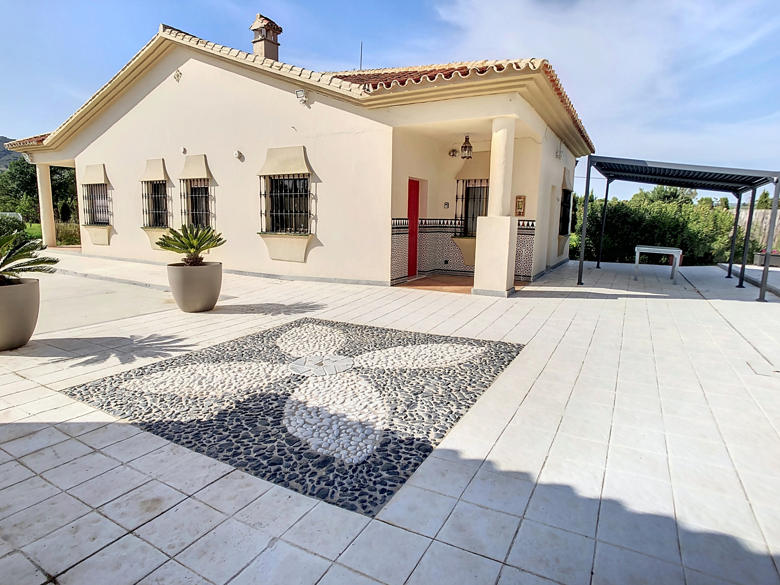 ronda-1713368922-1713369568-69597-38a97e0_274d3e73-ff60-4b7e-b1bd-685042c84279