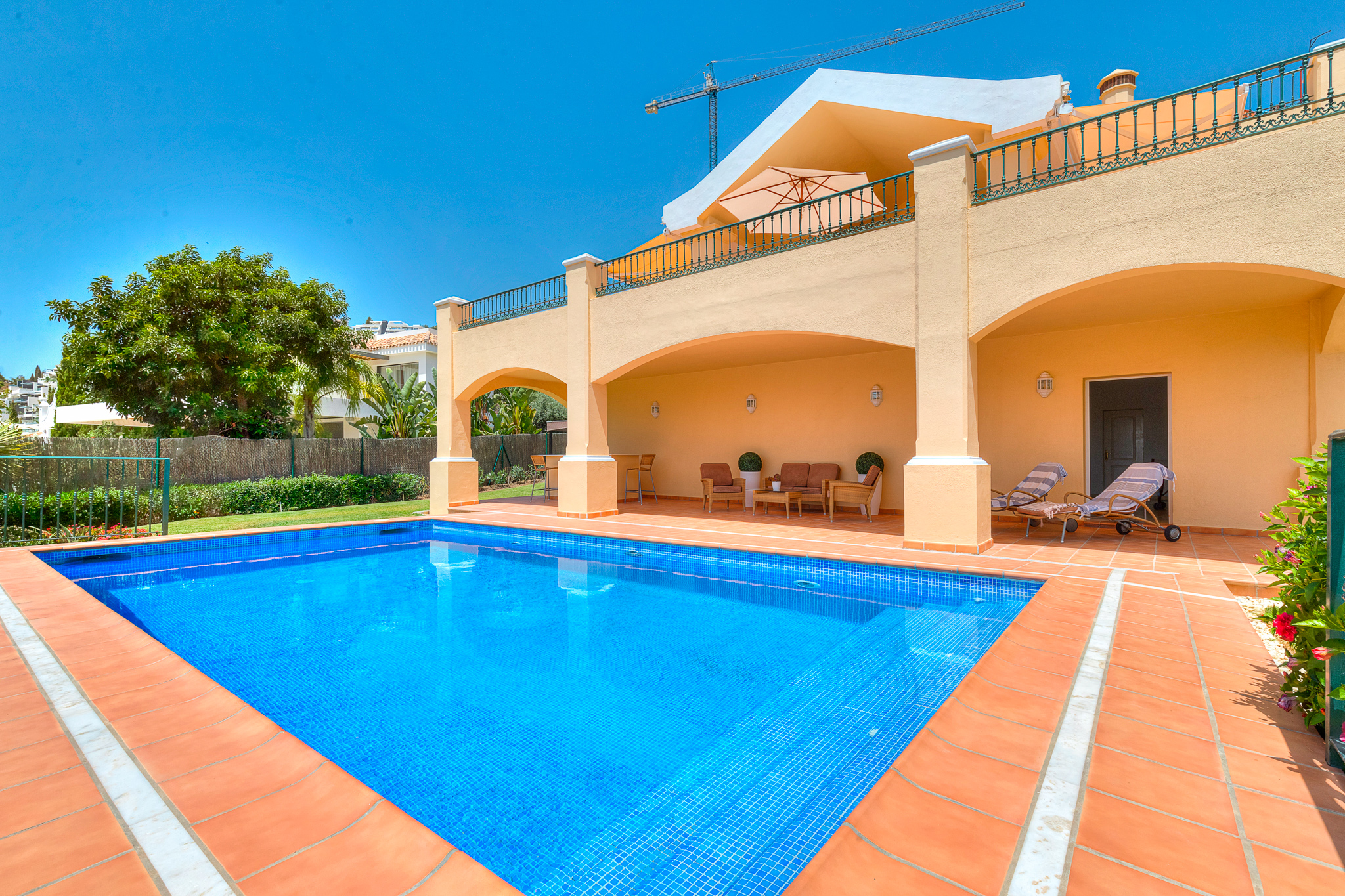 villa-3d-av-tomas-pascual-212-benahavis-38_48fb1037-a9fc-4311-9ece-633372a5badd