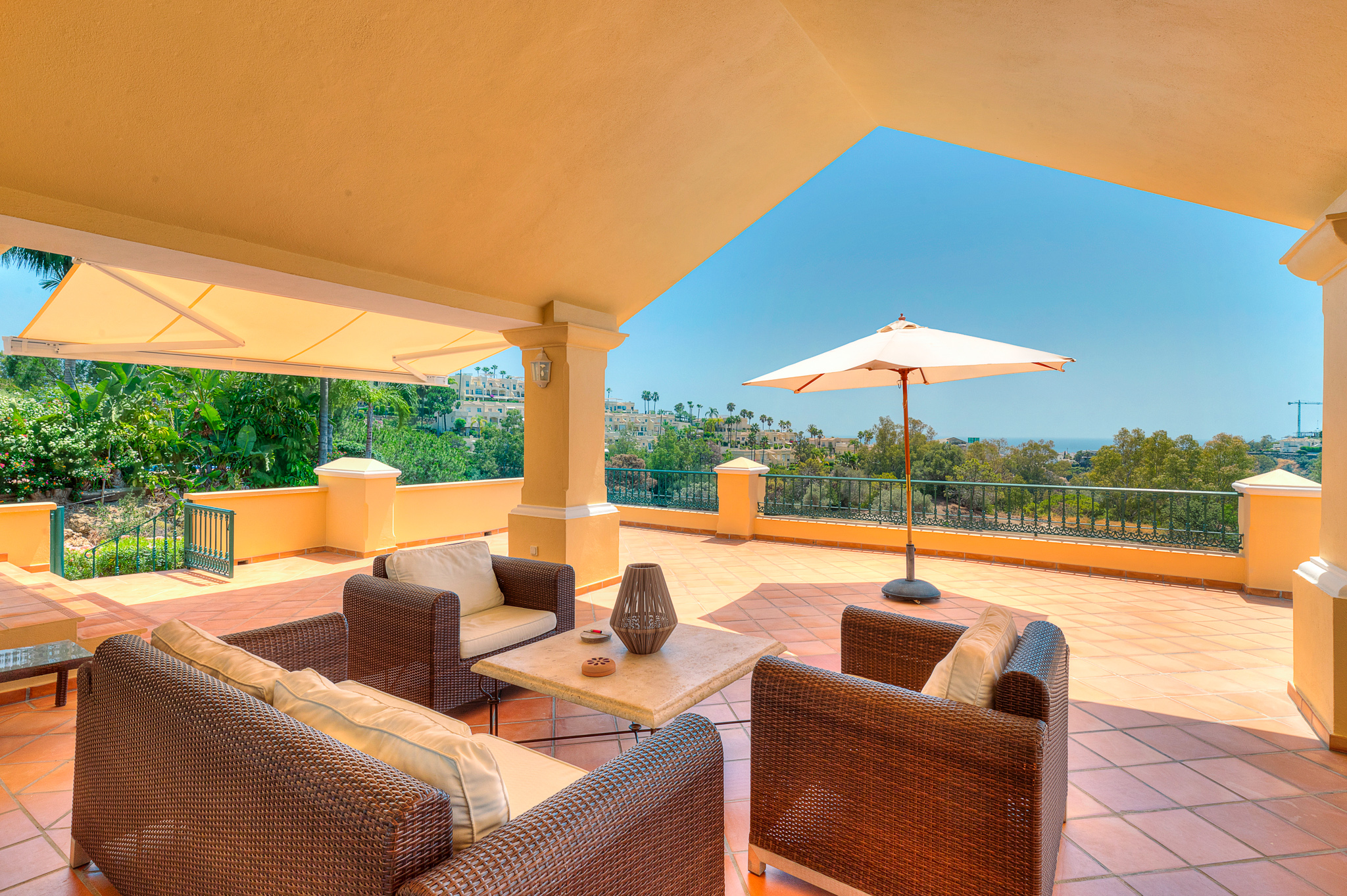 villa-3d-av-tomas-pascual-212-benahavis-9_d7f8a508-afe3-43d4-bcb1-f0401bb7258a