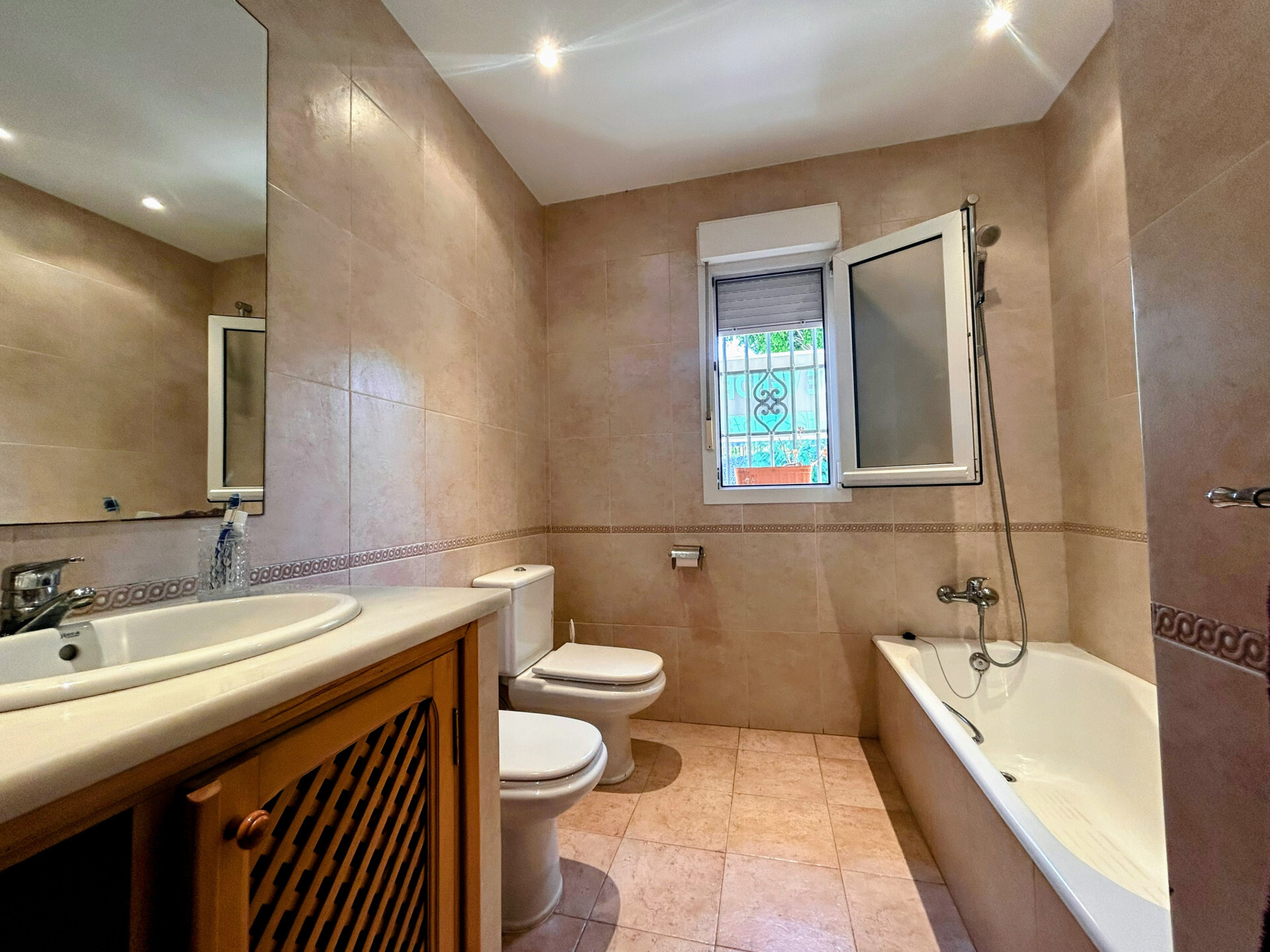 B98Le8_d7M9k3DegpEFZhS0lI_F8U4XZVz_HWxt_mGgYekxX9nCAxh0ZjtE2u9zqepXEUrVLqfm8KeIGW6Gtyd4X_SWHp0IrAMvRNwoJxFHMTVgOVihPIXP2GMEVgaotrvHtN2_Kg3gE2PaTBKbFgq4RRgCeAGRsiA-