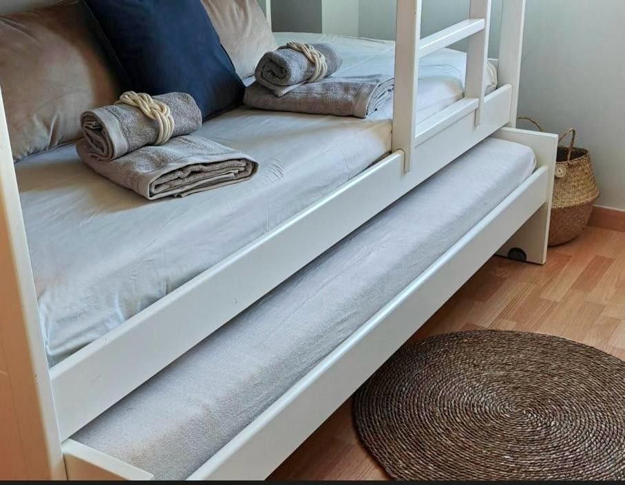 908